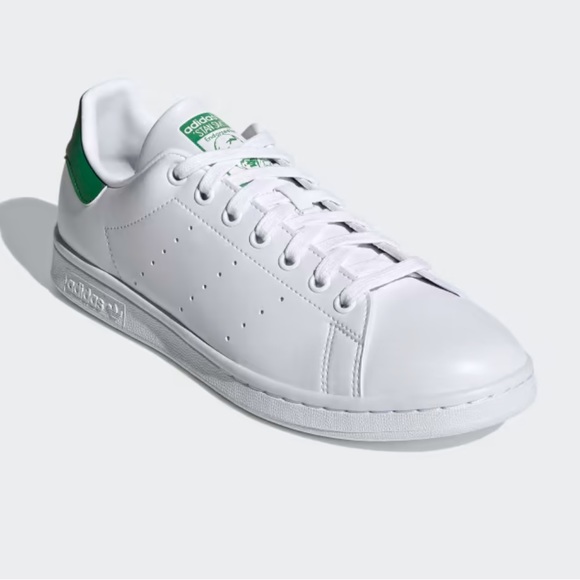 Adidas Stan Smith Shoes - Picture 2 of 15